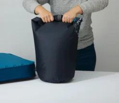 Therm-A-Rest MondoKing 3D 11.0 L Zelfopblazende Slaapmat 18 Therm-A-Rest MondoKing 3D 11.0 L Zelfopblazende Slaapmat -Buiten Kamperen 1645 1900 13225 thermarest mondoking marine large pumpsack detail 1