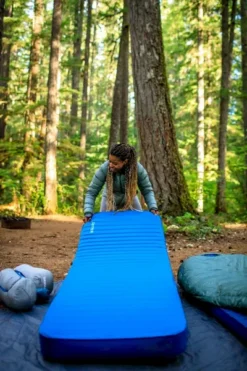 Therm-A-Rest MondoKing 3D 11.0 L Zelfopblazende Slaapmat 19 Therm-A-Rest MondoKing 3D 11.0 L Zelfopblazende Slaapmat -Buiten Kamperen 1900 1267 2020 thermarest oregon 3sisters geiser 0623