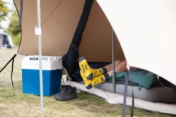 ESVO Bedouin 200 Piramidetent - 2 Persoons -Buiten Kamperen esvo bedouin 200 2 persoons 1